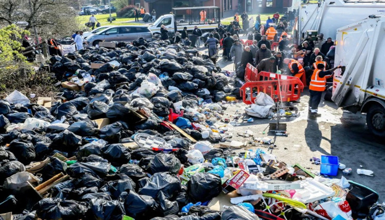 İngiltere'de OHAL ilan edildi: Hükümet ordudan yardım talep etti