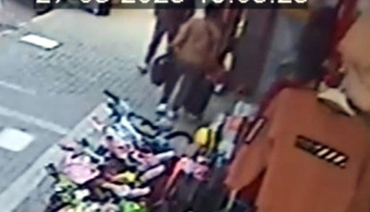 Avcılar’da hırsız valizi alıp kaçtı! Kameraya yakalandı