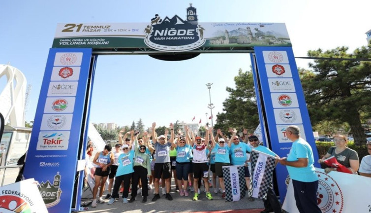 Şehit Ömer Halisdemir için 592 sporcu maratonda koşacak