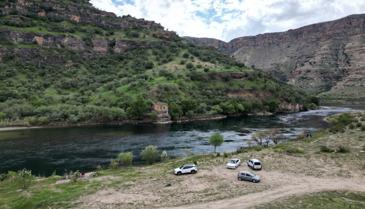 Teröristlerden temizlendi vatandaşlar akın etti