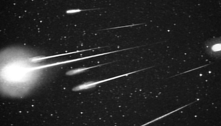 NASA açıkladı! Lir göktaşı yağmuru için tarih verildi