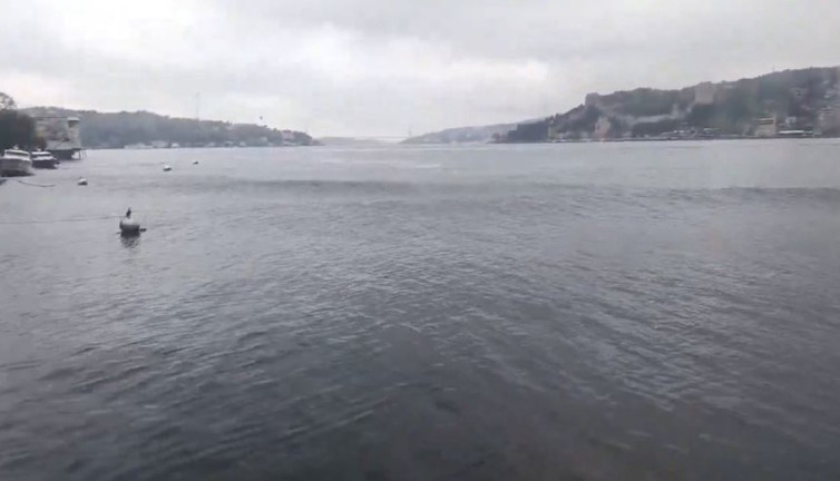 Marmara sallandı! İstanbul'daki depremde Boğaz'da dalgalar görüldü