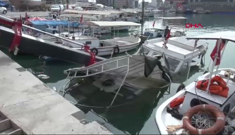 İskenderun Balıkçı barınağında vinç faciası: Tekneler zarar gördü