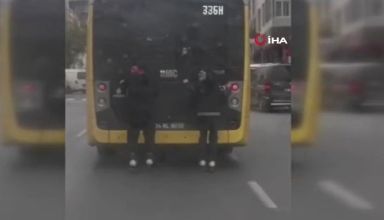 İstanbul’da tehlikeli yolculuk kamerada