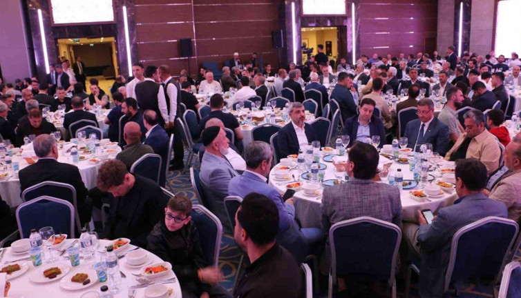 Diyarbakırlı hayırsever iş adamı, binlerce kişiyi ağırladı