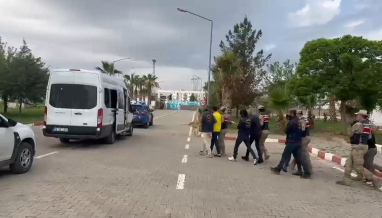 Şanlıurfa’da dolandırıcı çetesi çökertildi: 5 tutuklama!