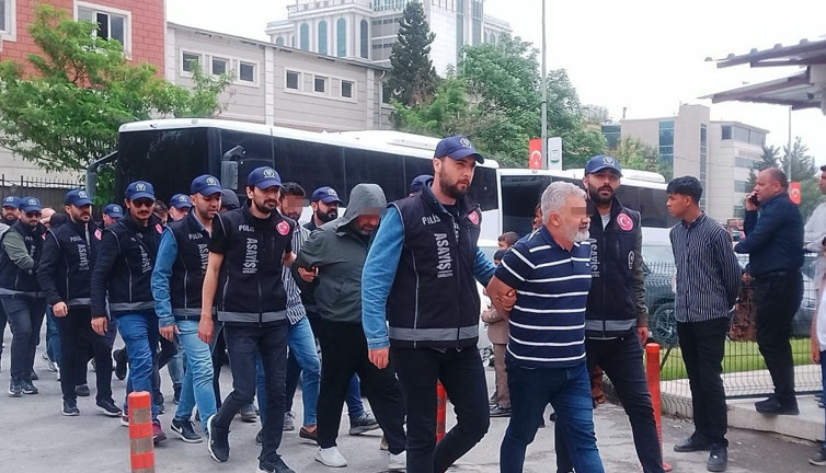 25 milyonluk vurgun: 'Change' araç çetesi çökertildi!