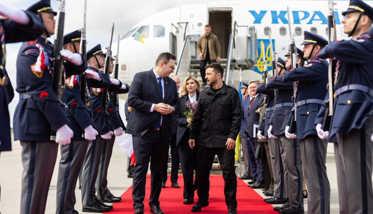 Ukrayna lideri Çekya’da resmi ziyarette