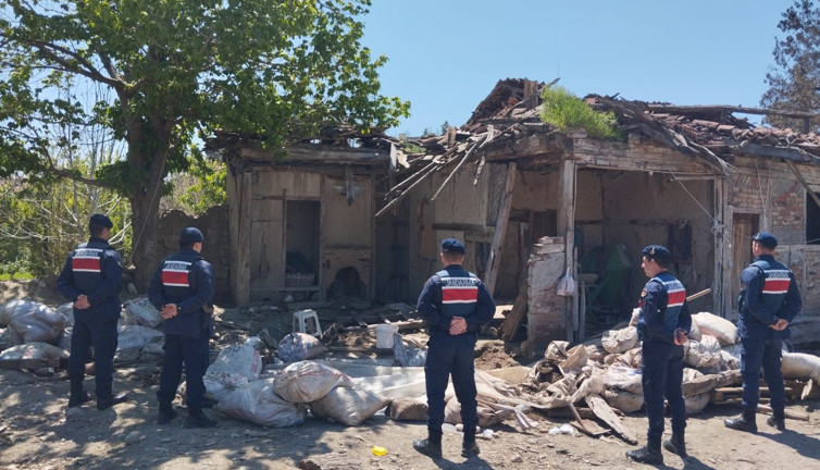 Tokatlı 4 hazine avcısı 2 bin yıllık hazineyi buldu! Gizemli yazının sırrı: Jandarmadan nefes kesen baskın
