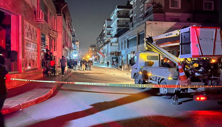 Hatay’da 4. kattan düşen çocuk yaralandı