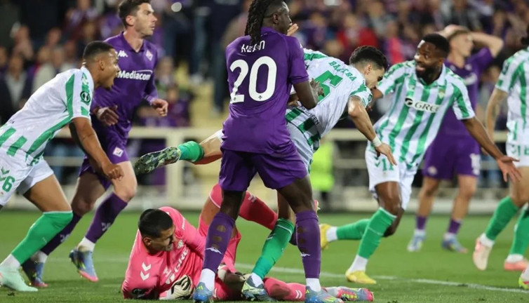 Süper Lig'de tutunamayanlar Avrupa'da finalde!