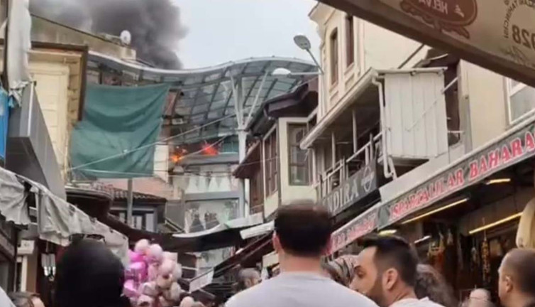 Bursa’da korku dolu anlar: Tarihi çarşıda yangın