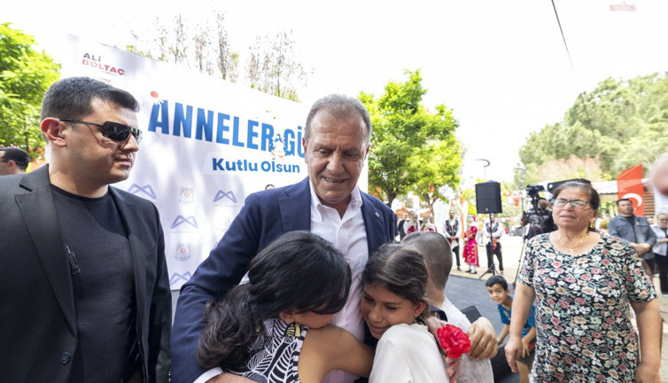Mersin Belediyesi'nden Anneler Günü etkinliği! Ortaya renkli görüntüler çıktı