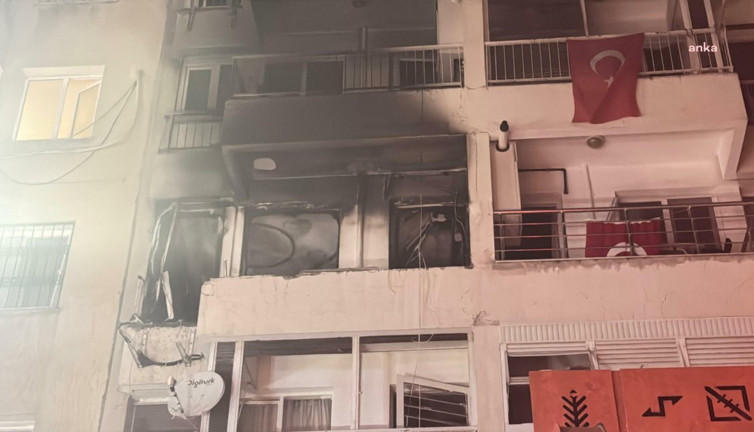 İzmir’de gaz sızıntısı sonrası patlama! Bütün mahalle sokaklara döküldü