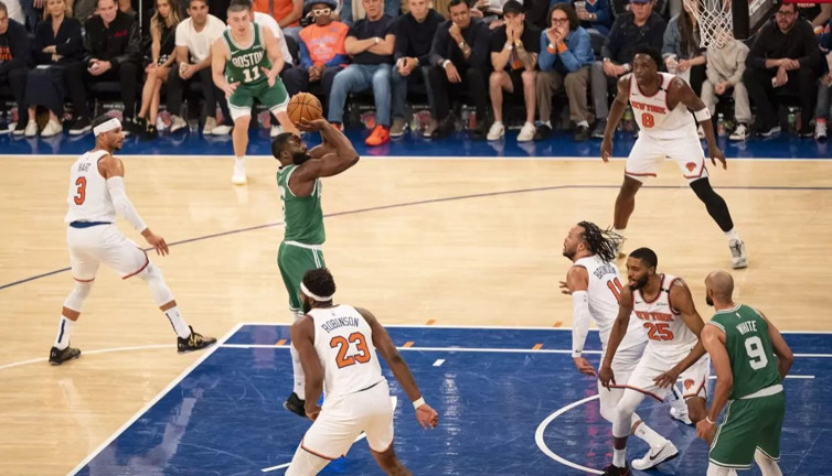 Boston Celtics New York Knicks'i farklı mağlup etti!