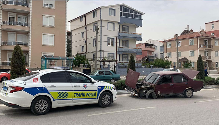 Kadın sürücü ölümden döndü