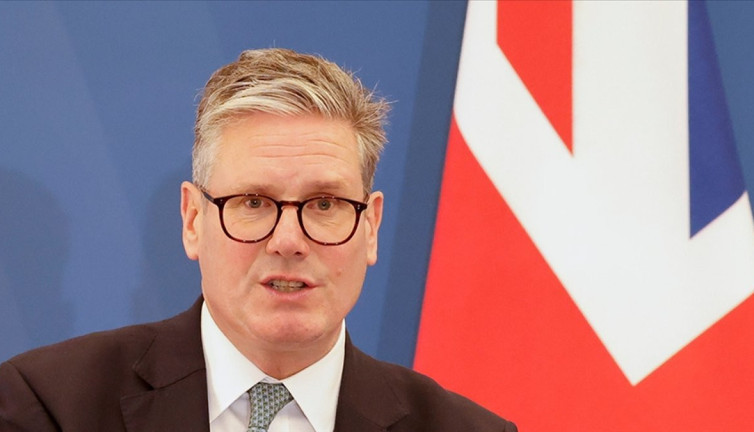 İngiltere Başbakanı'nın evinde yangın!