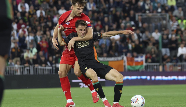 Venezia'da bayram Fiorentina'da yas