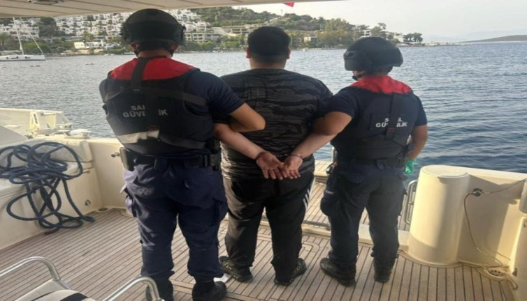 Çete üyesi lüks yatta yakalandı!