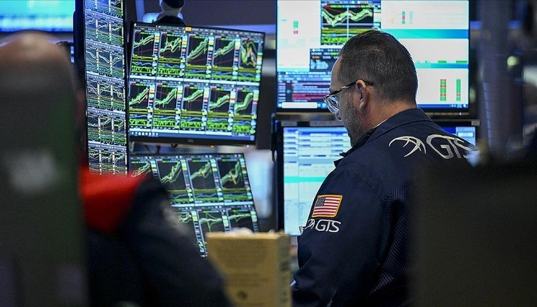 New York borsası düşüşle açıldı (15 Mayıs 2025)