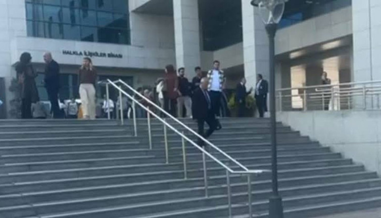 Deprem erken uyarı sistemini anlatırken TBMM'de depreme yakalandılar