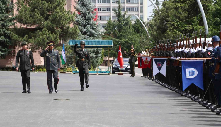 Orgeneral Gürak, Özbek mevkidaşı Tümgeneral İminov ile görüştü