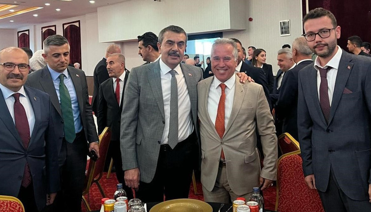 Eğitime destek veren hayırseverler onurlandırıldı