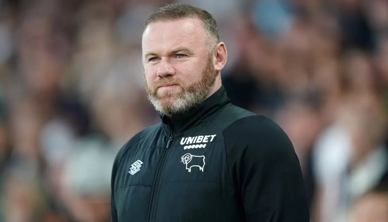 Galatasaraylı taraftarlar çok kızacak! Wayne Rooney'den Manchester United'a Victor Osimhen önerisi