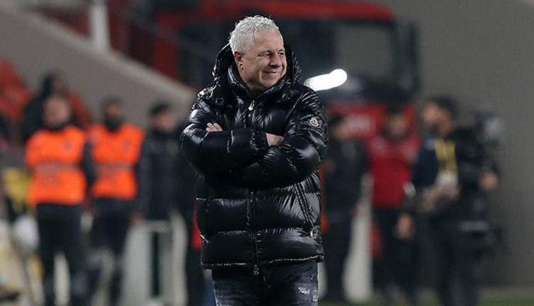 Mourinho'nın yapamadığını Sumudica yaptı