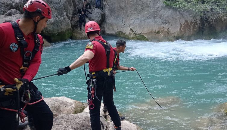 Isparta’da genç öğrenciden acı haber! Saatler süren arama sonuç verdi
