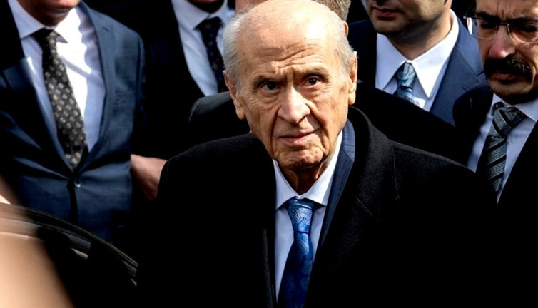 Bahçeli’nin isteği tek şarta bağlı! AKP’li isim açıkladı…