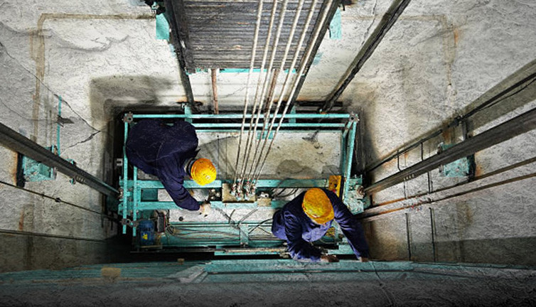 Türkiye’nin en borçlu AKP’li belediyesi asansör için milyonları akıttı