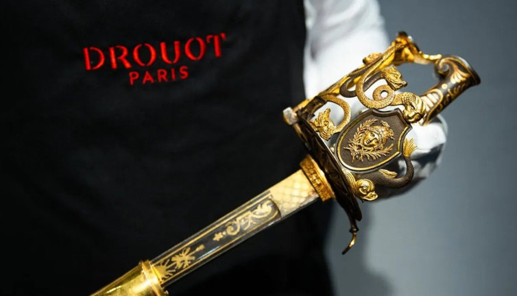 Napolyon’un kılıcı yeni sahibini buldu: Fiyatı dudak uçuklattı