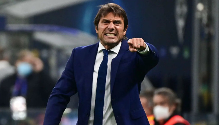 Şampiyon teknik direktör ezeli rakibe gidiyor: İntikam böyle alınır