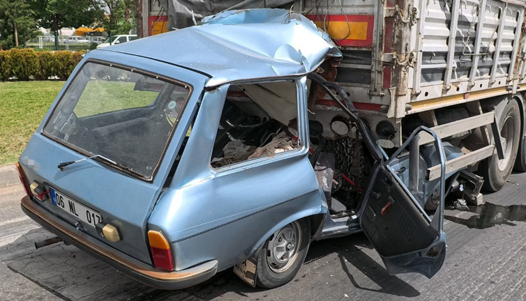 Aksaray’da facia! TIR'ın altında can pazarı