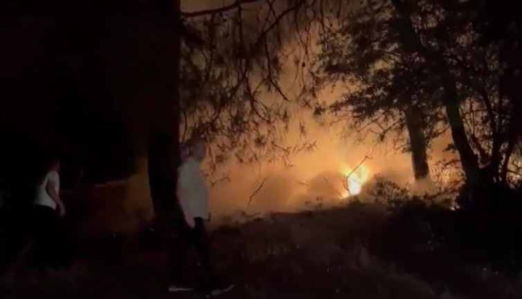 Isınmak için yaktığı ateş felakete dönüştü