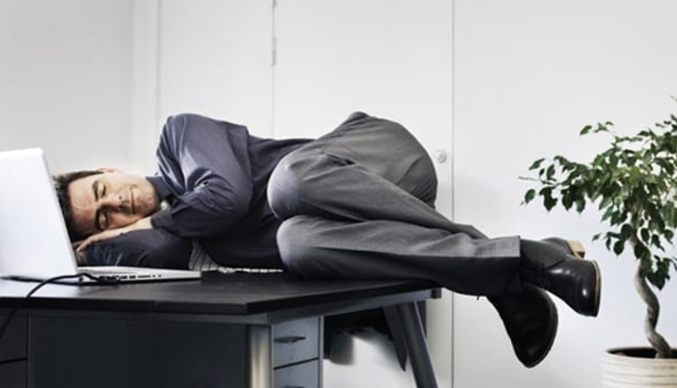 Öğle uykusu öldürüyor! Uzmanlardan hayat kurtaran uyarılar