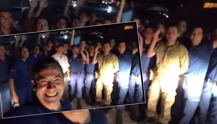 Konser yolunda çevirmeye takıldı! Ferhat Göçer’in mini şovu yürekleri ısıttı