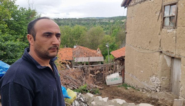 Çiftçinin gözyaşları! Kurtlar ağılı talan etti