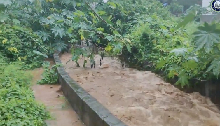 Hindistan'da şiddetli yağışlar nedeniyle 30 kişi hayatını kaybetti