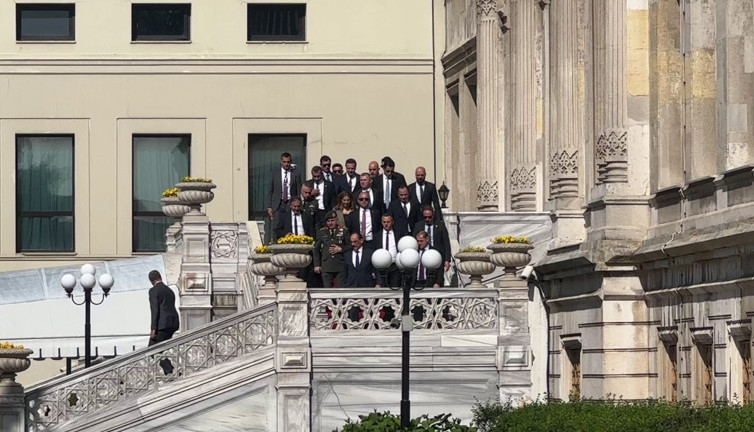 MİT Başkanı İbrahim Kalın, Çırağan Sarayı'ndan ayrıldı