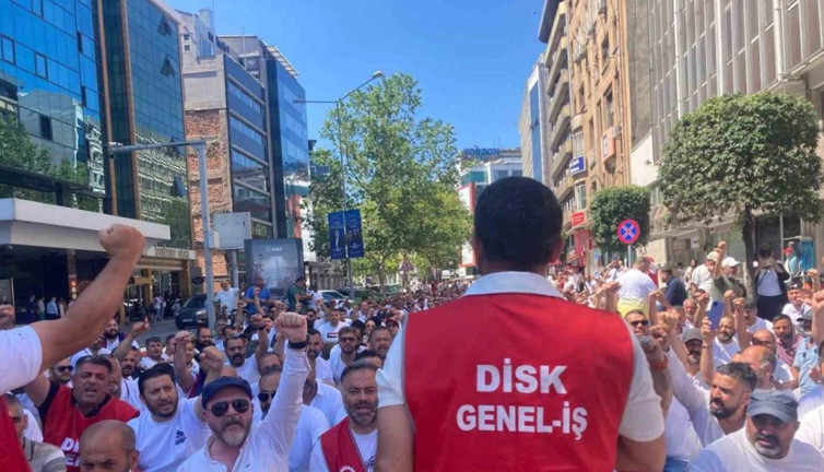 İzmir'de işçiler 6 gündür grevde!