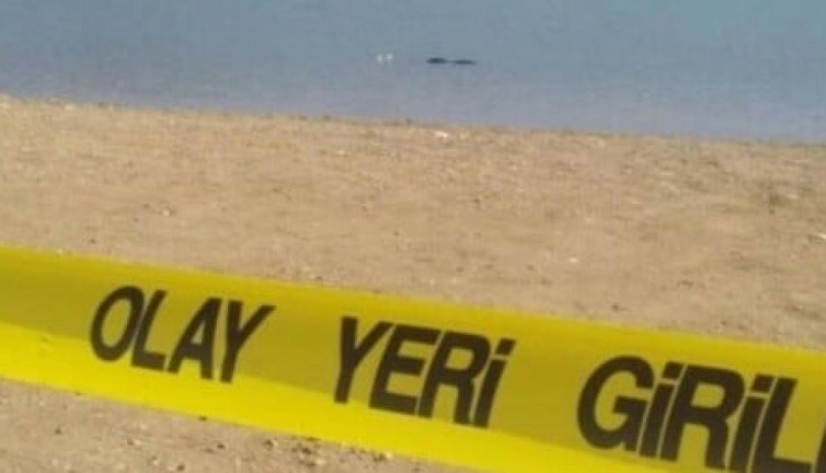 Antalya'da sahilde erkek cesedi bulundu