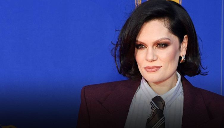 Dünyaca ünlü şarkıcıdan kötü haber! Kansere yakalandığını duyurdu