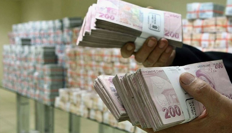 1 milyon TL'nin aylık faizi depara kalktı. Bayram sonrası parası olan faize yatıracak. O bankanın oranına kimse yetişemedi