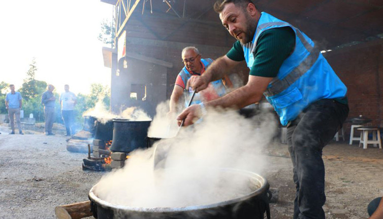 Kavurma kazanları kaynıyor! 200 yıllık gelenek köylülere dağıtılacak