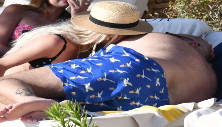 Somer Şef yeni sevgilisiyle görüntülendi