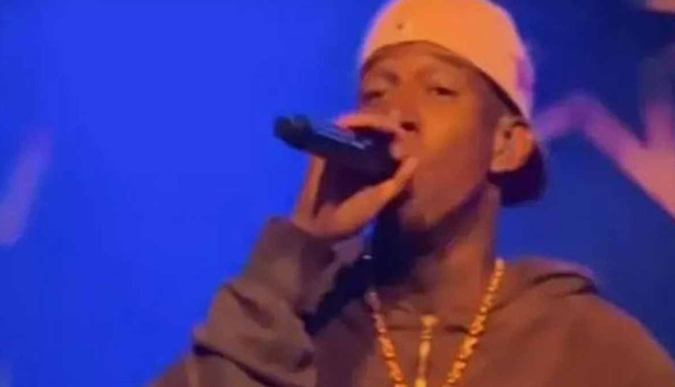 Yıldız futbolcu rap konseri verdi: Görenler tanıyamadı