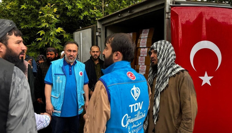 Türk Kızılay'da kurban eti yardımı