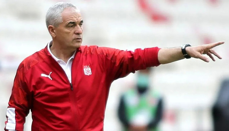 Sivasspor'a şampiyon teknik direktör: Çalımbay ile yollar ayrılmıştı